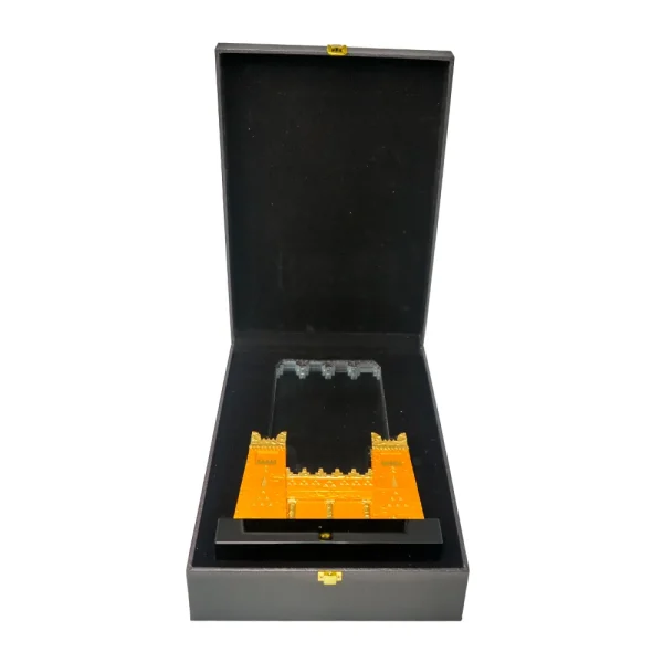 Castle Design Crystal Award in Black Presentation Box